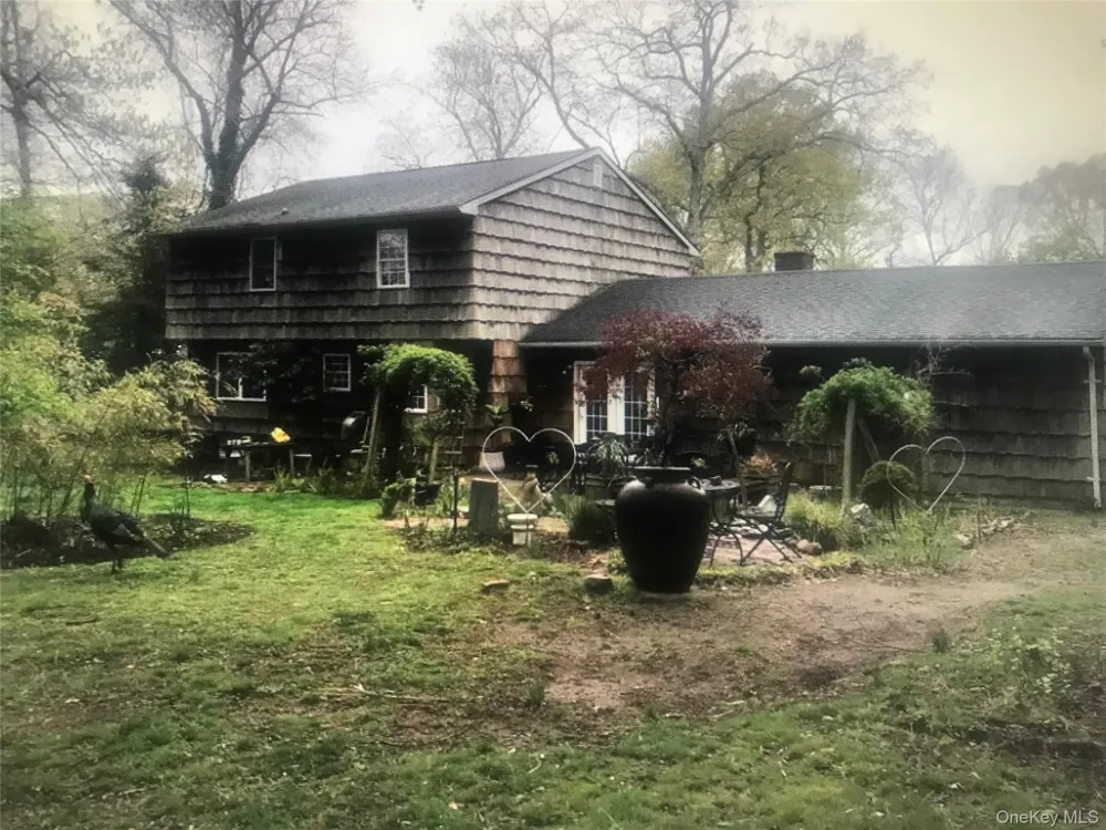 19 Reynolds Shoreham, NY 11786
