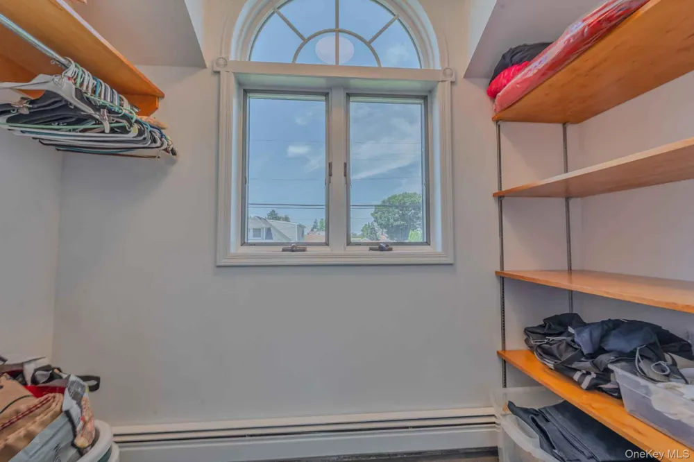 484 Washington Avenue Lindenhurst, NY 11757