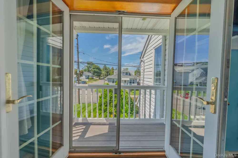 484 Washington Avenue Lindenhurst, NY 11757