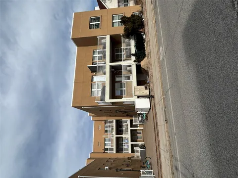 251-255 W Broadway #203
