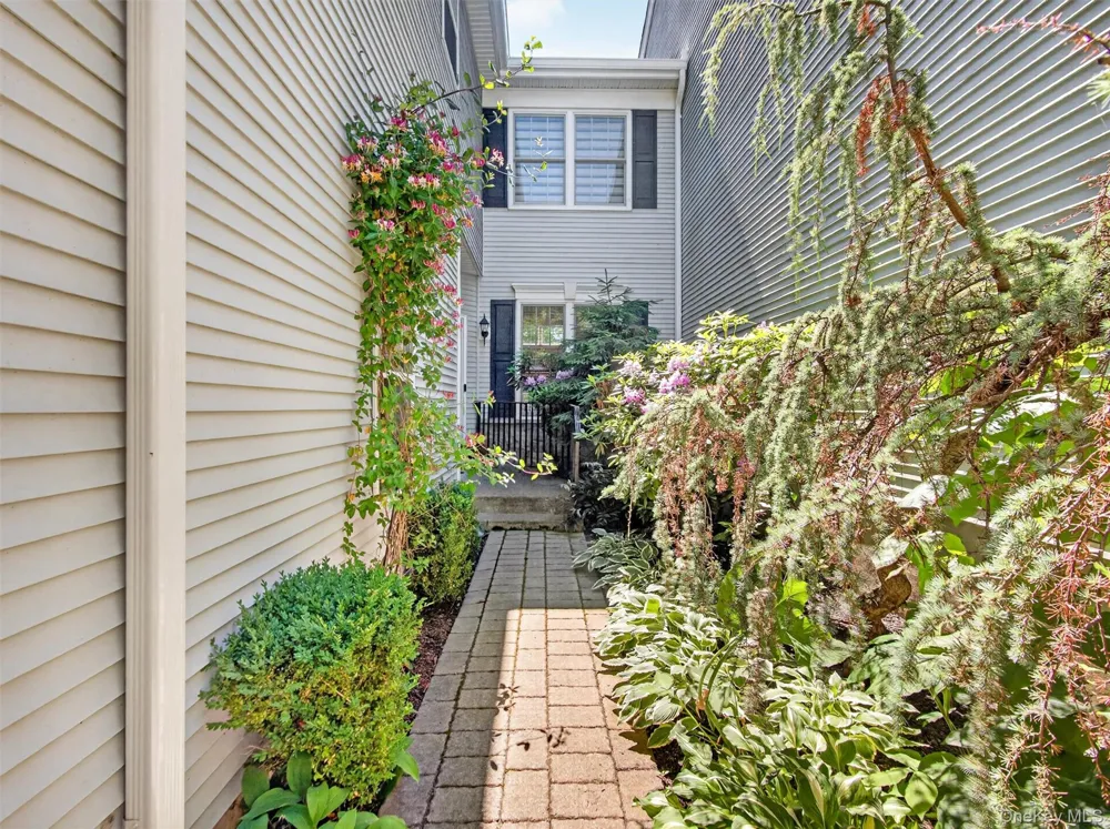 5 Holly Court Tuxedo Park, NY 10987
