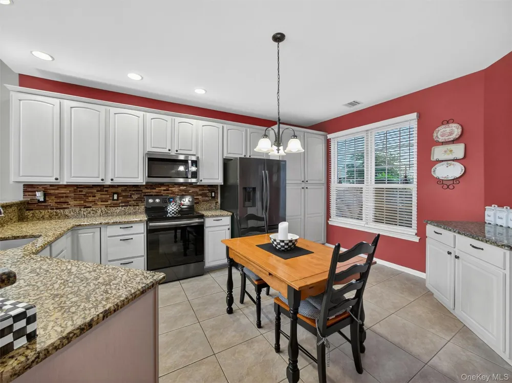 5 Holly Court Tuxedo Park, NY 10987