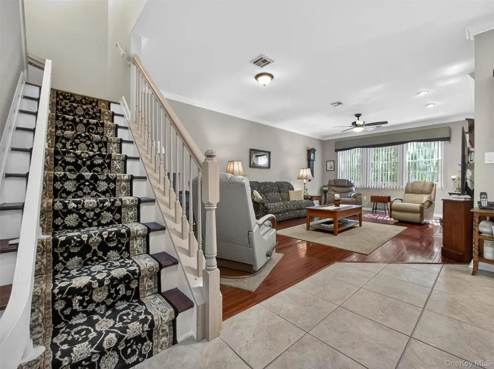 5 Holly Court Tuxedo Park, NY 10987