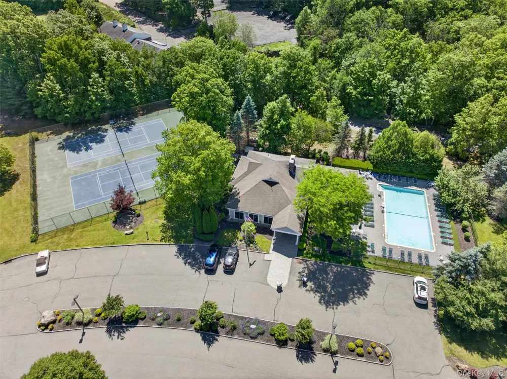 5 Holly Court Tuxedo Park, NY 10987