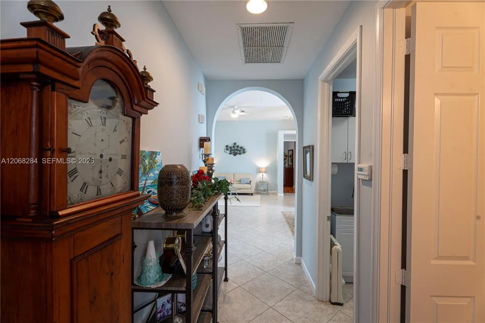 6918 SE Sleepy Hollow Ln Stuart, FL 34997