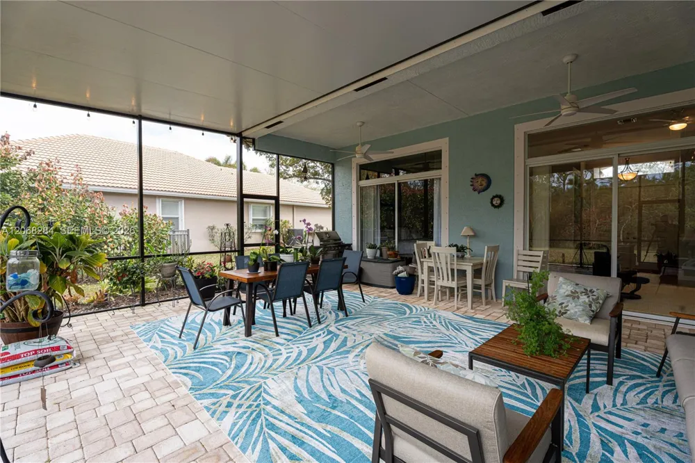 6918 SE Sleepy Hollow Ln Stuart, FL 34997