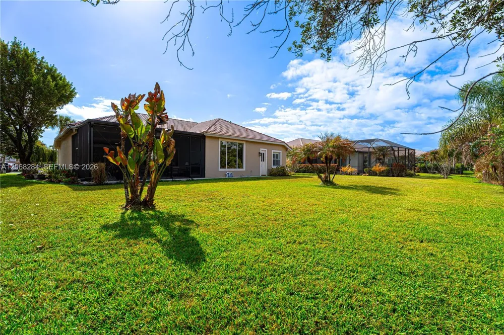 6918 SE Sleepy Hollow Ln Stuart, FL 34997
