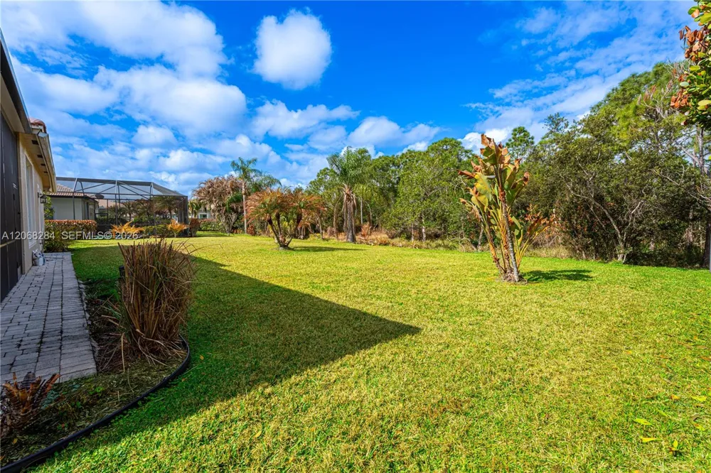 6918 SE Sleepy Hollow Ln Stuart, FL 34997