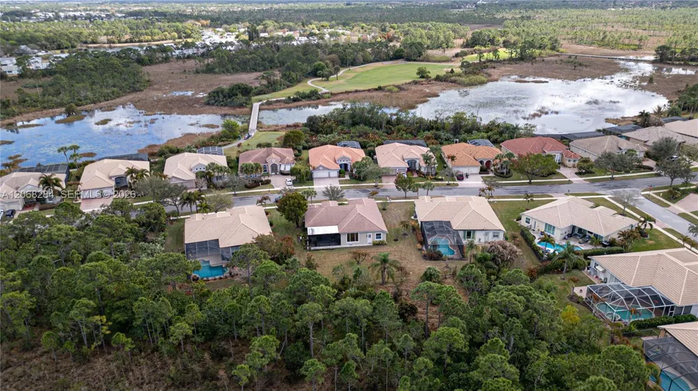6918 SE Sleepy Hollow Ln Stuart, FL 34997