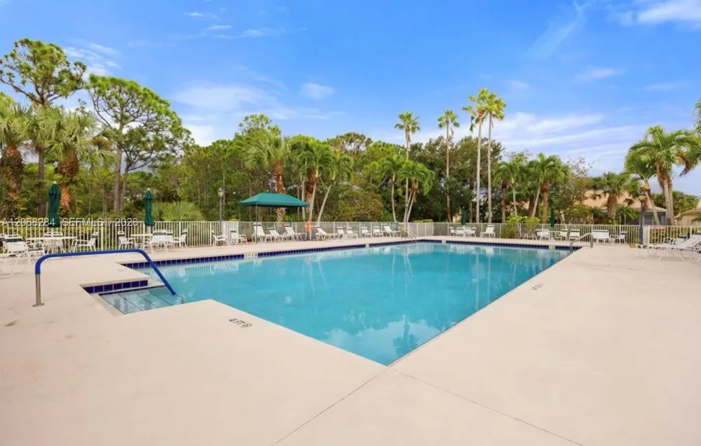 6918 SE Sleepy Hollow Ln Stuart, FL 34997
