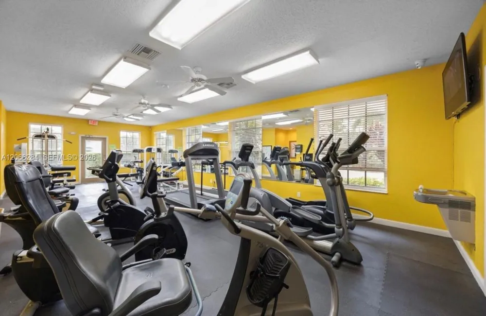 6918 SE Sleepy Hollow Ln Stuart, FL 34997