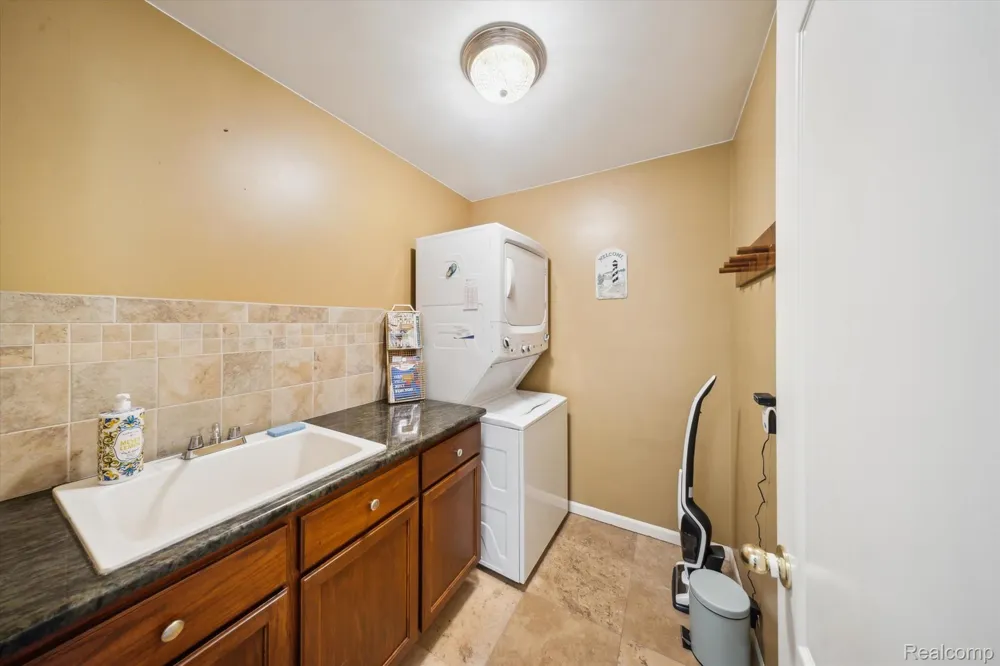 56764 Jewell Road Shelby Charter Township, MI 48315