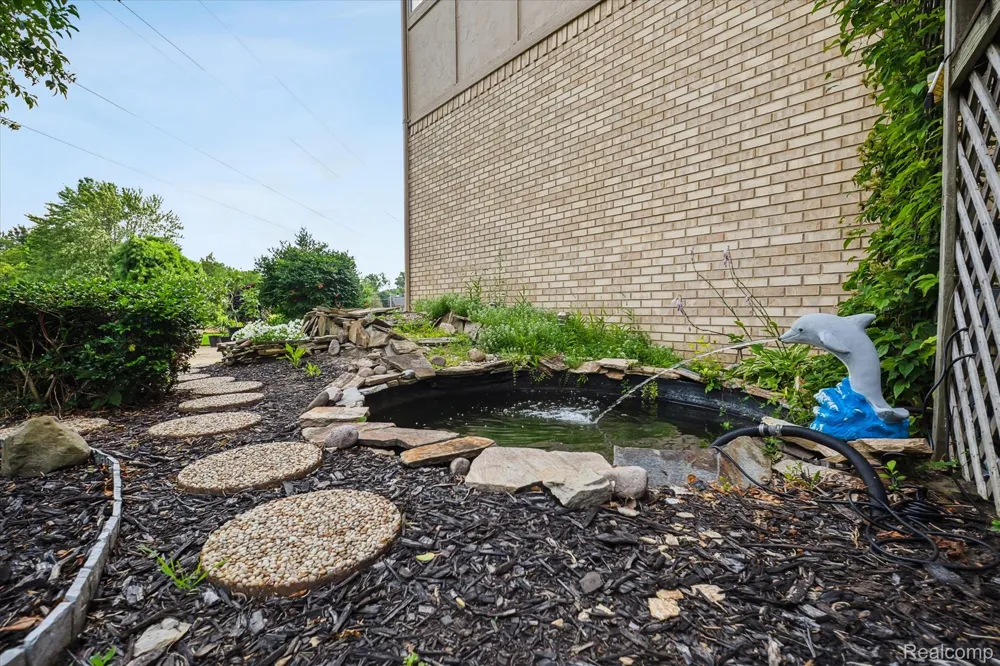 56764 Jewell Road Shelby Charter Township, MI 48315