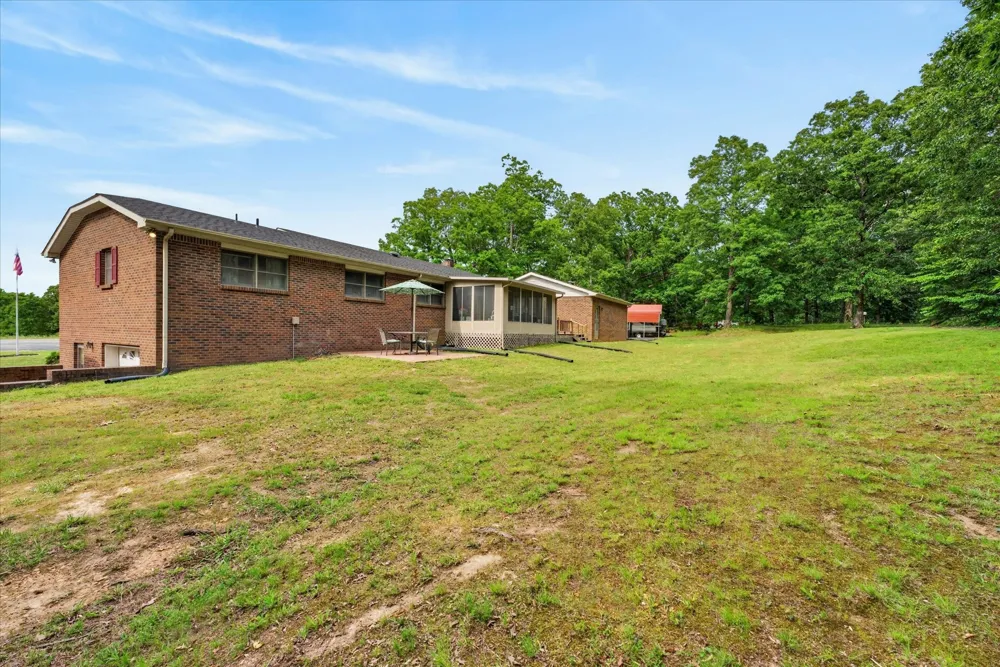 1649 N Main St Tennessee Ridge, TN 37178
