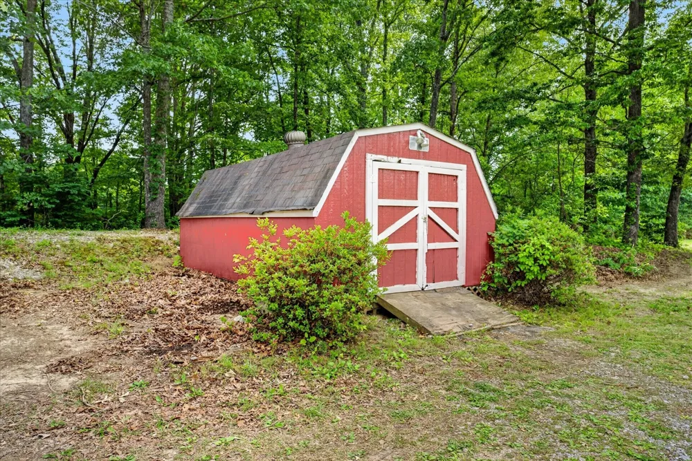 1649 N Main St Tennessee Ridge, TN 37178