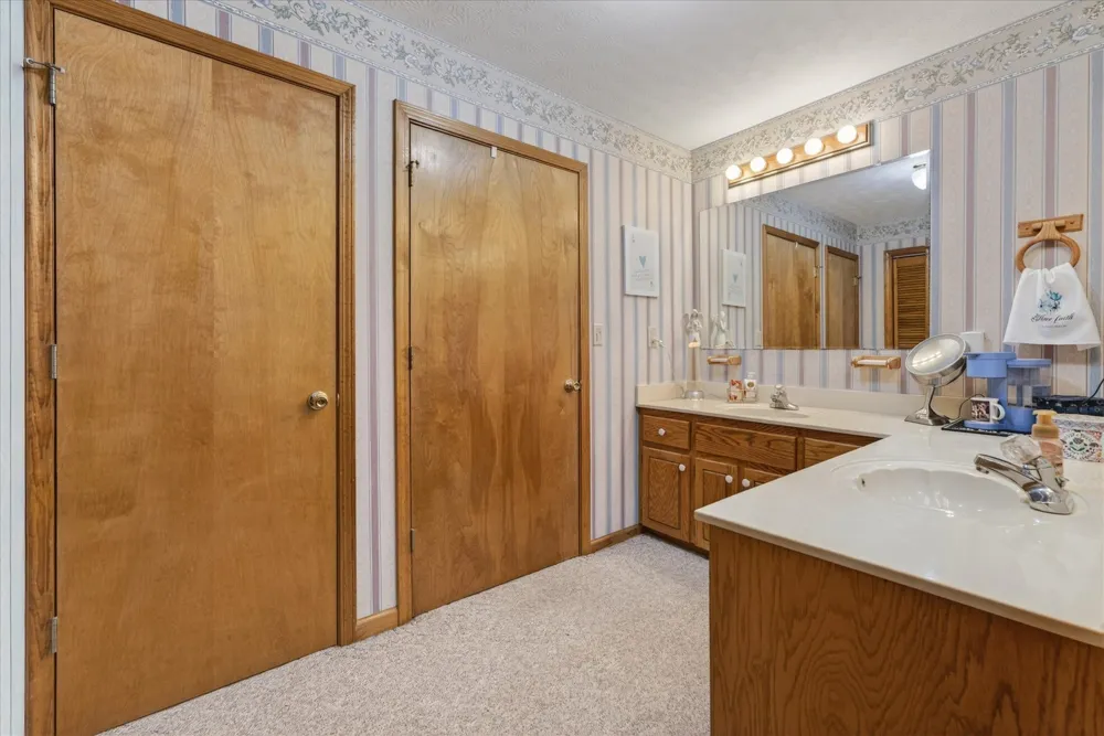 1649 N Main St Tennessee Ridge, TN 37178