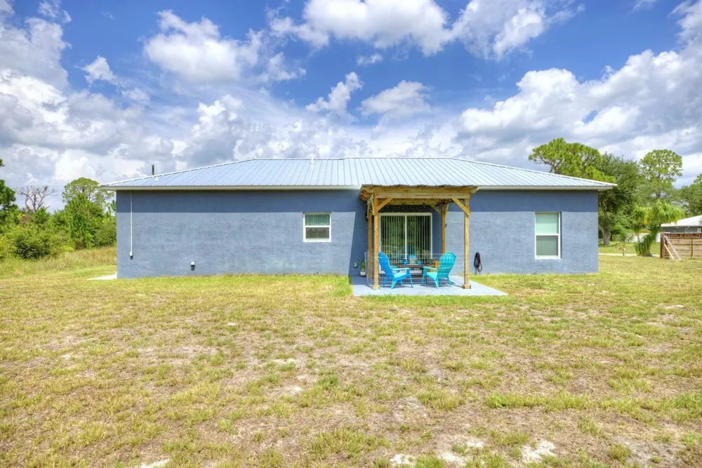 230 E CANAL WAY NE Lake Placid, FL 33852