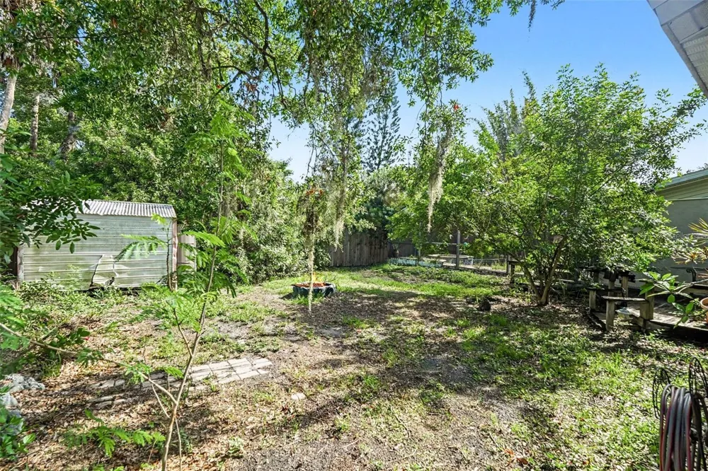 805 W COLLEGE AVENUE Ruskin, FL 33570