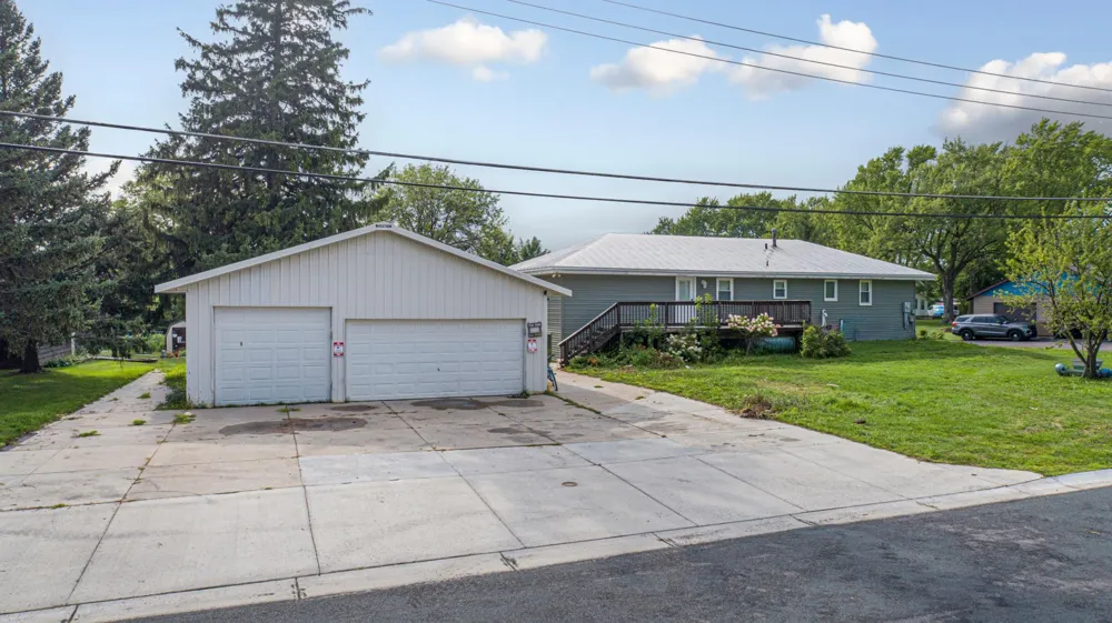616 1st Street Montgomery, MN 56069