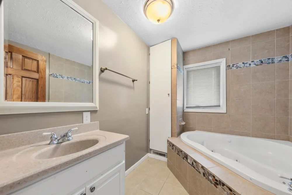 616 1st Street Montgomery, MN 56069