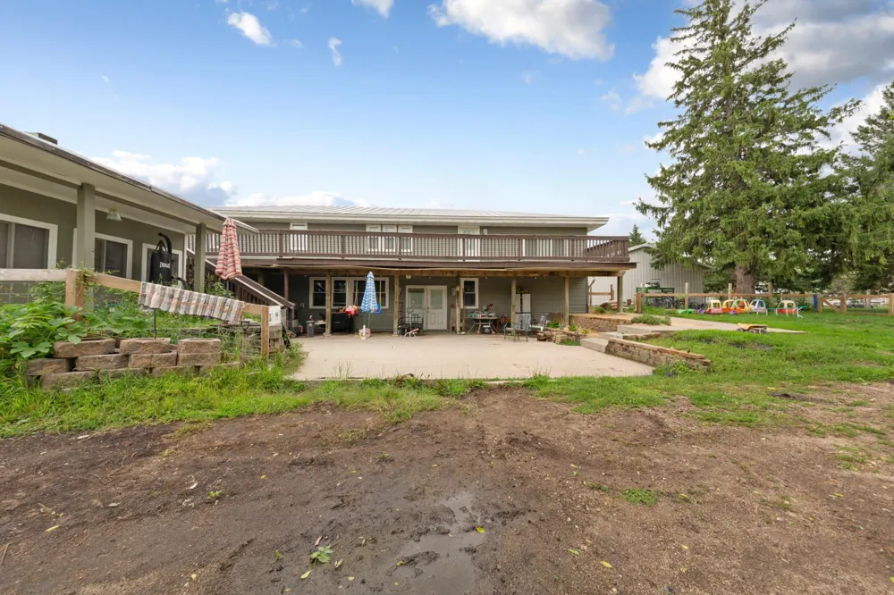 616 1st Street Montgomery, MN 56069