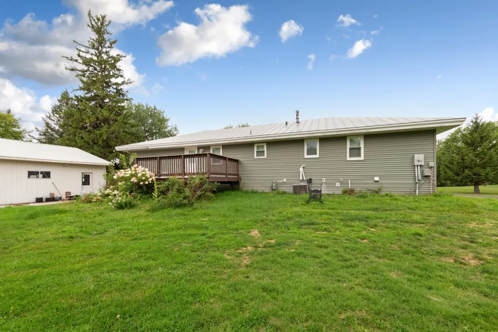 616 1st Street Montgomery, MN 56069