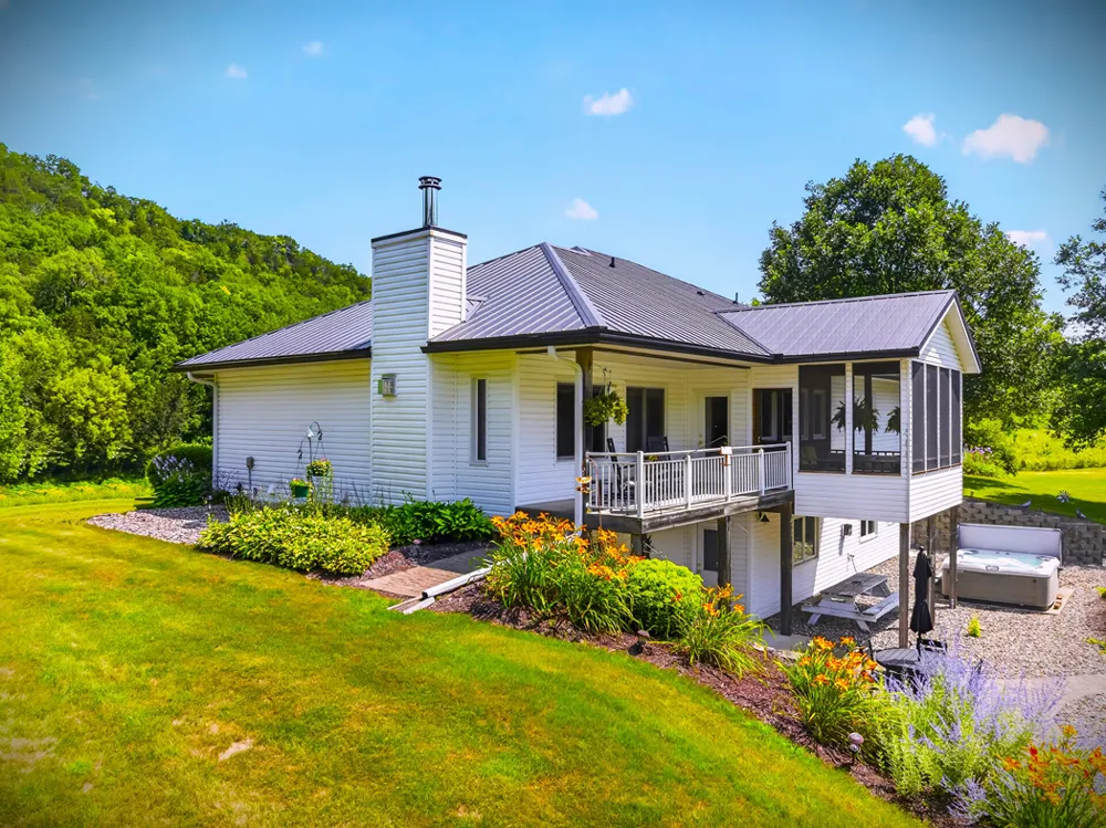 42112 State Highway 30 Rushford, MN 55971