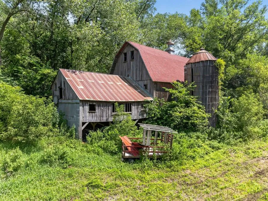 42112 State Highway 30 Rushford, MN 55971