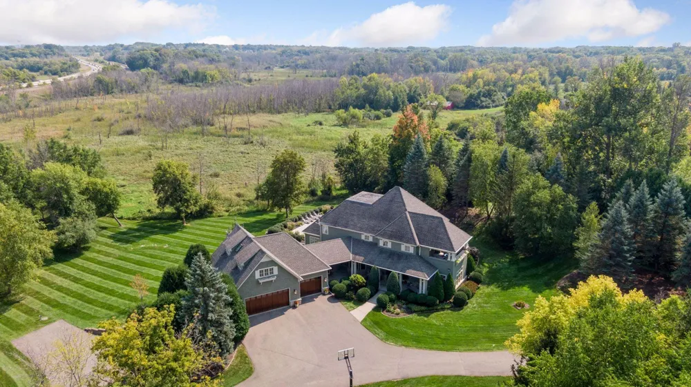 440 Stubbs Bay Road Orono, MN 55356