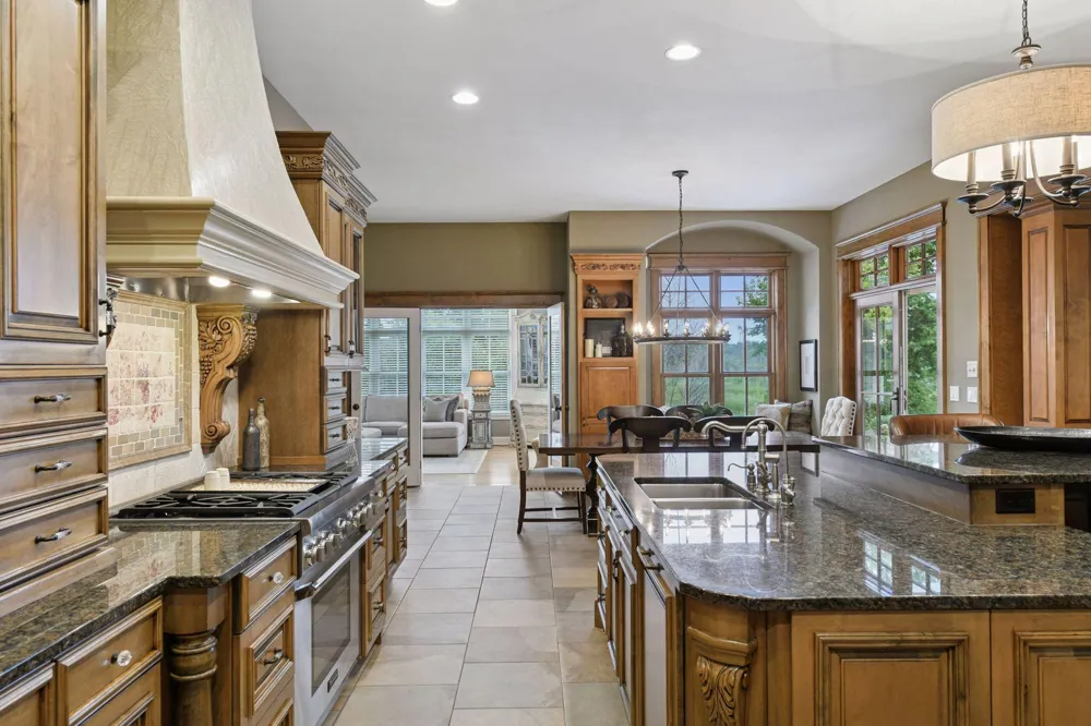 440 Stubbs Bay Road Orono, MN 55356