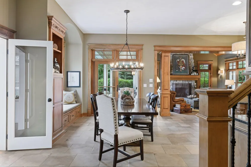 440 Stubbs Bay Road Orono, MN 55356