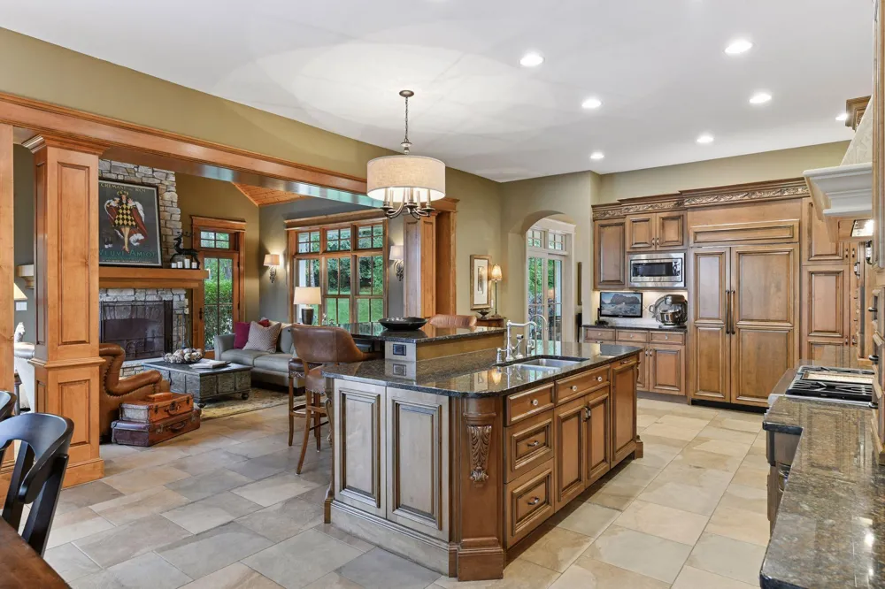 440 Stubbs Bay Road Orono, MN 55356
