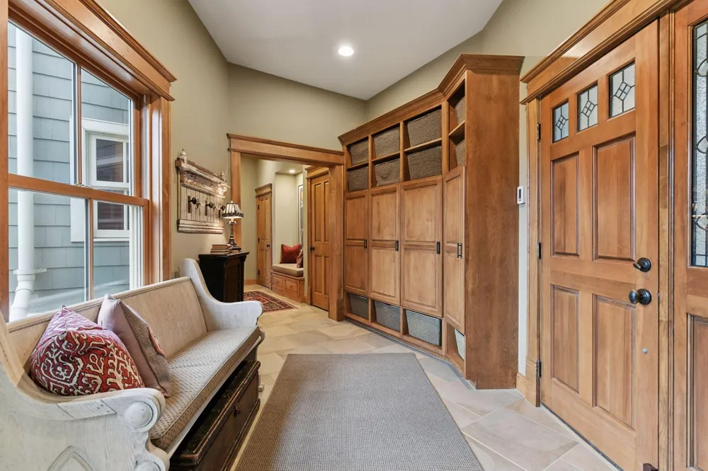 440 Stubbs Bay Road Orono, MN 55356