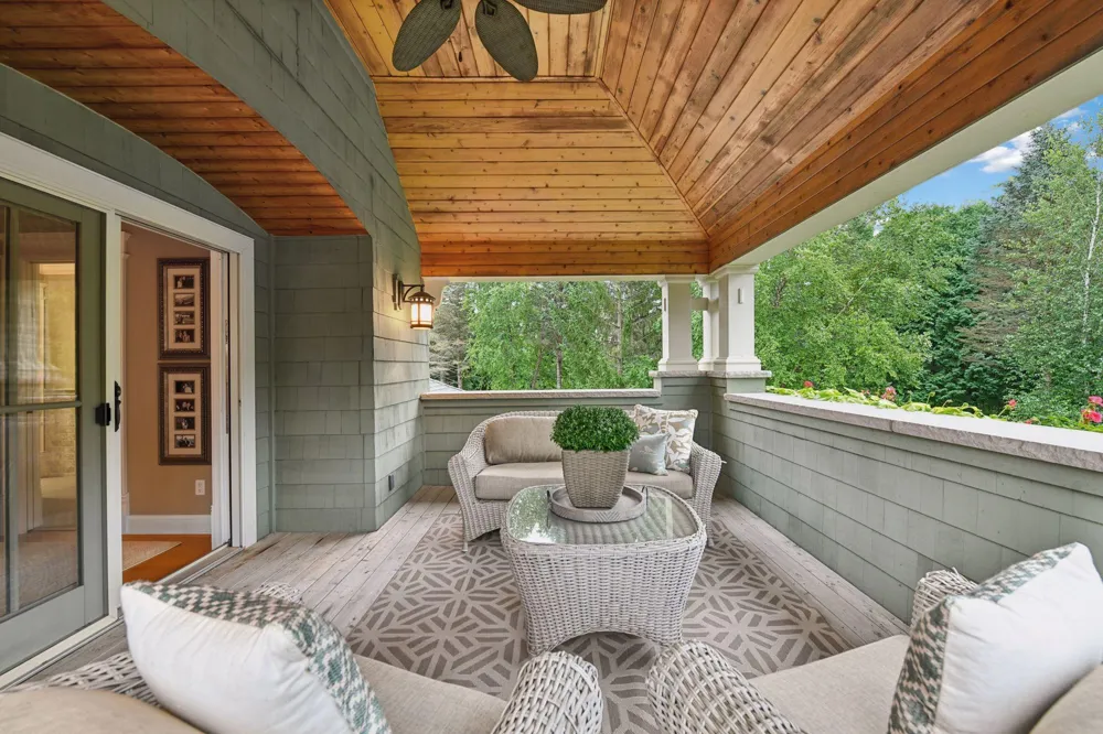 440 Stubbs Bay Road Orono, MN 55356