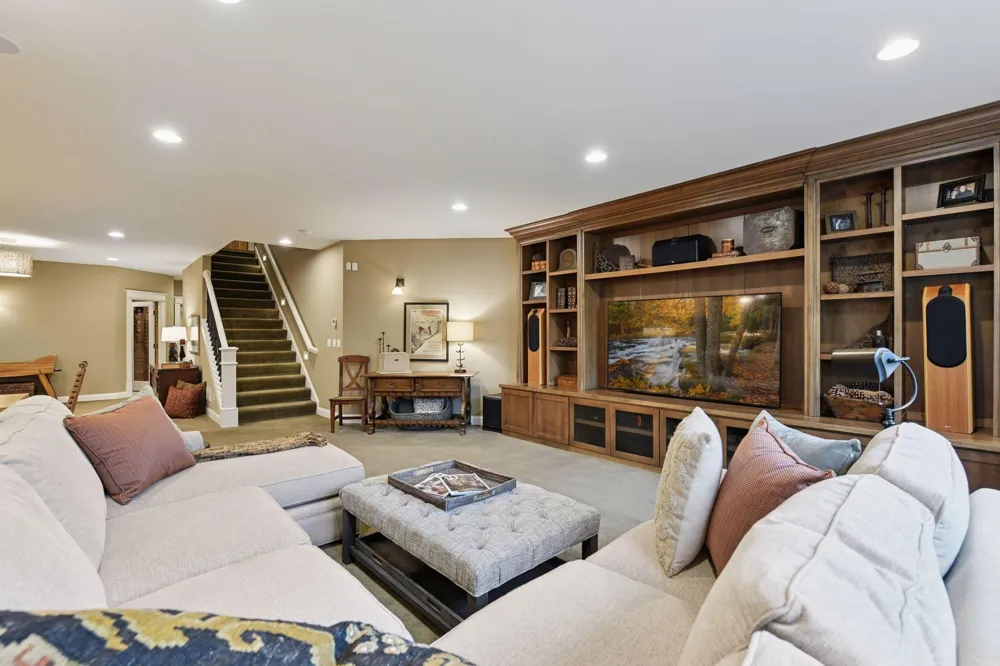 440 Stubbs Bay Road Orono, MN 55356