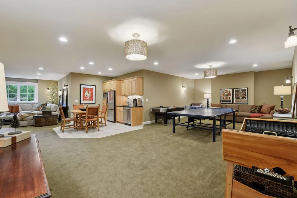 440 Stubbs Bay Road Orono, MN 55356