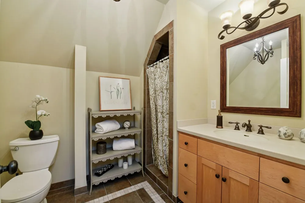 440 Stubbs Bay Road Orono, MN 55356