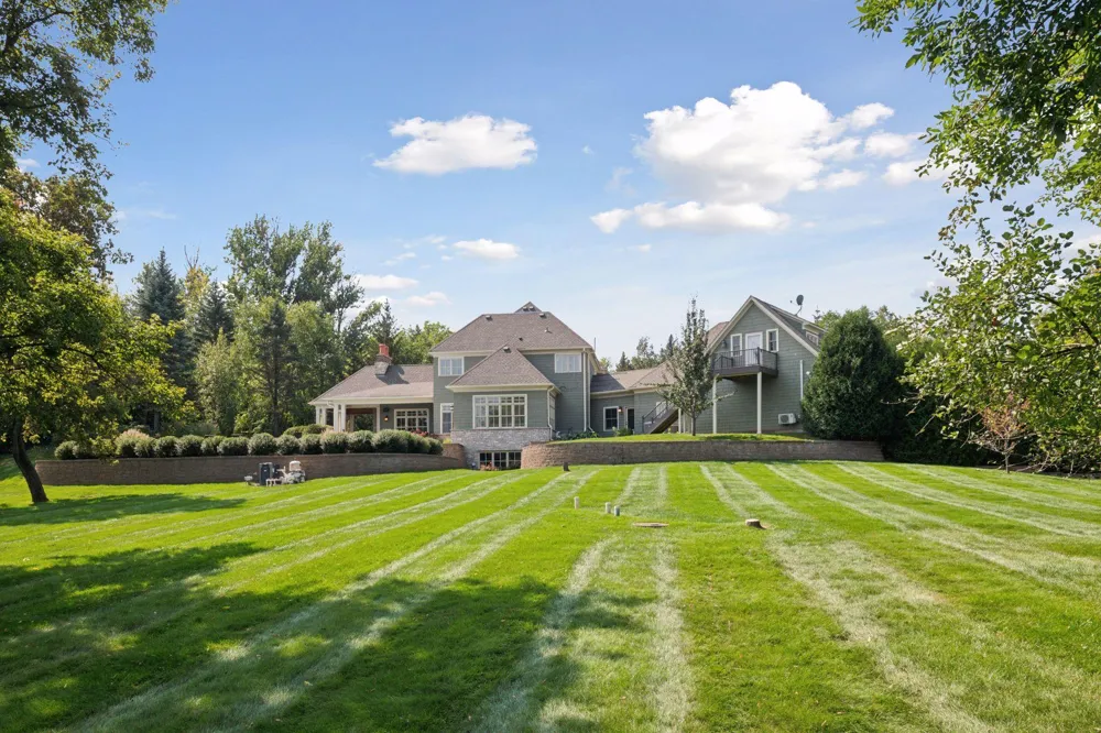 440 Stubbs Bay Road Orono, MN 55356