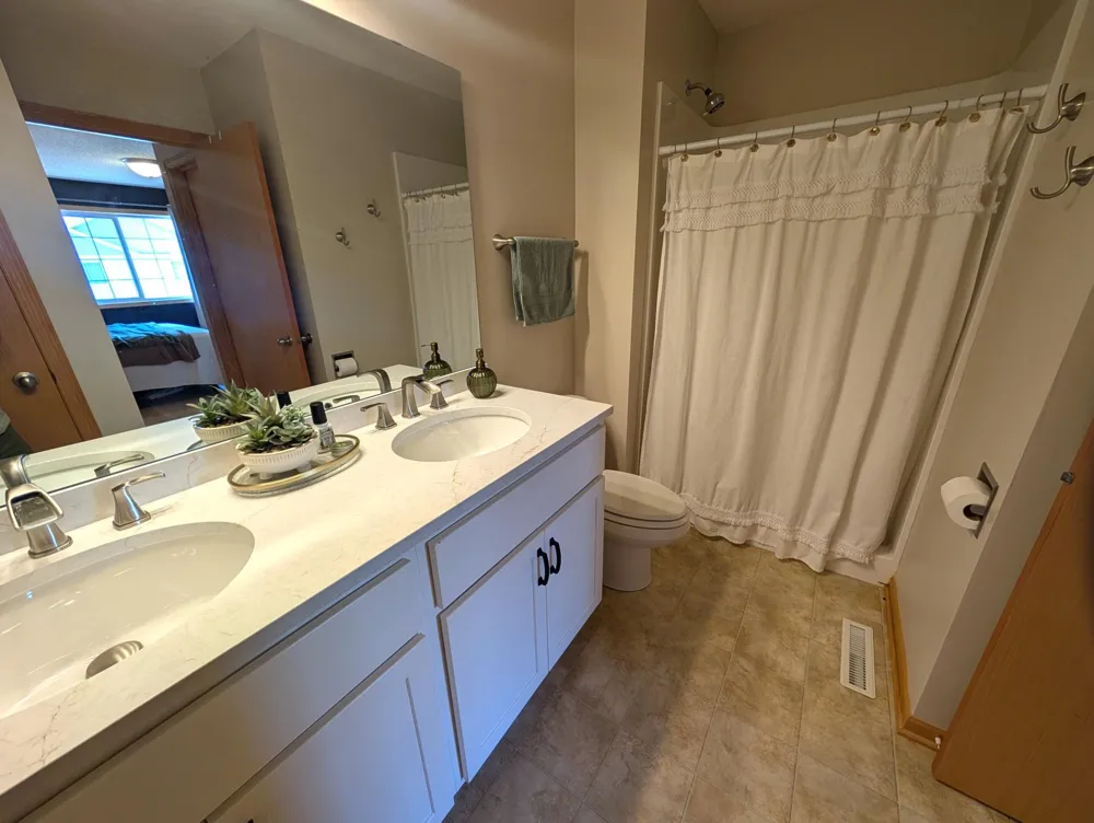 4806 200th Street Forest Lake, MN 55025