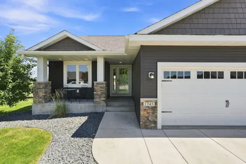 1743 Ducktail Court