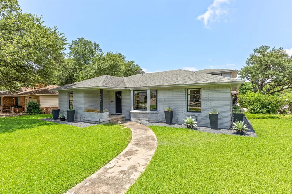 9919 Gooding Drive Dallas, TX 75220