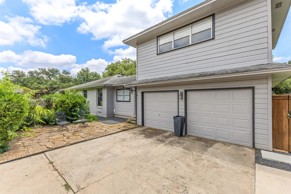 9919 Gooding Drive Dallas, TX 75220