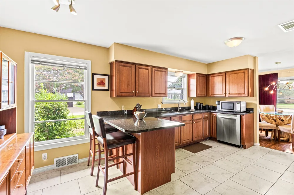9919 Gooding Drive Dallas, TX 75220