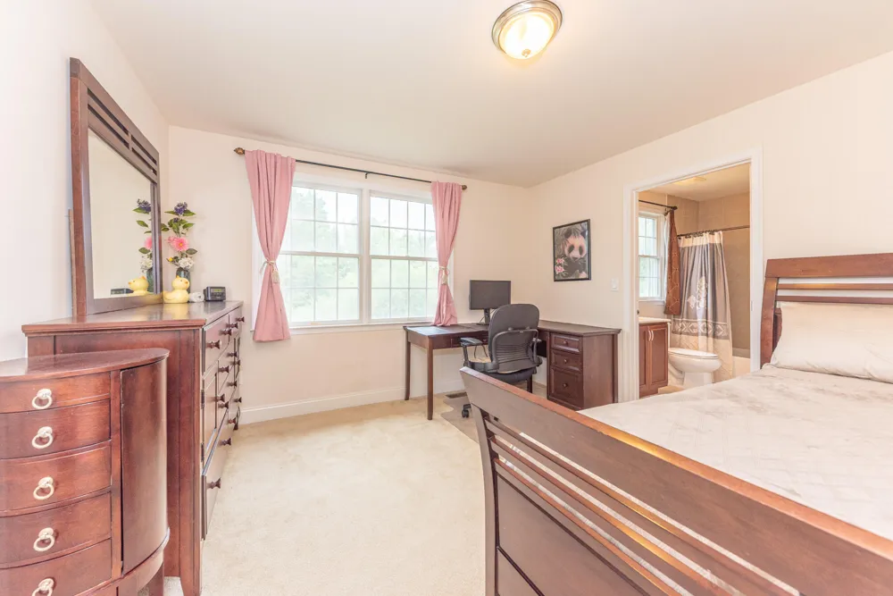 3528 Northbrooke Drive Ypsilanti, MI 48198