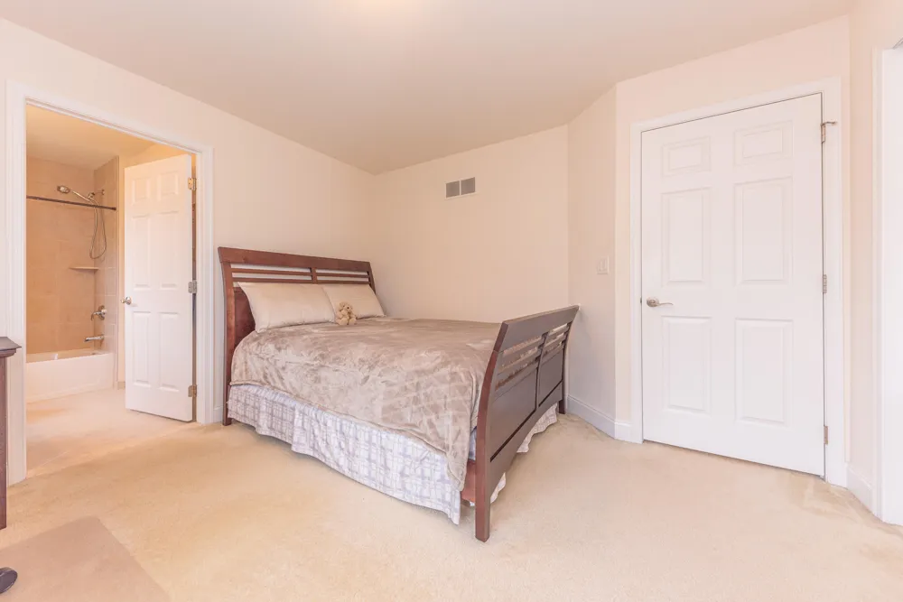 3528 Northbrooke Drive Ypsilanti, MI 48198