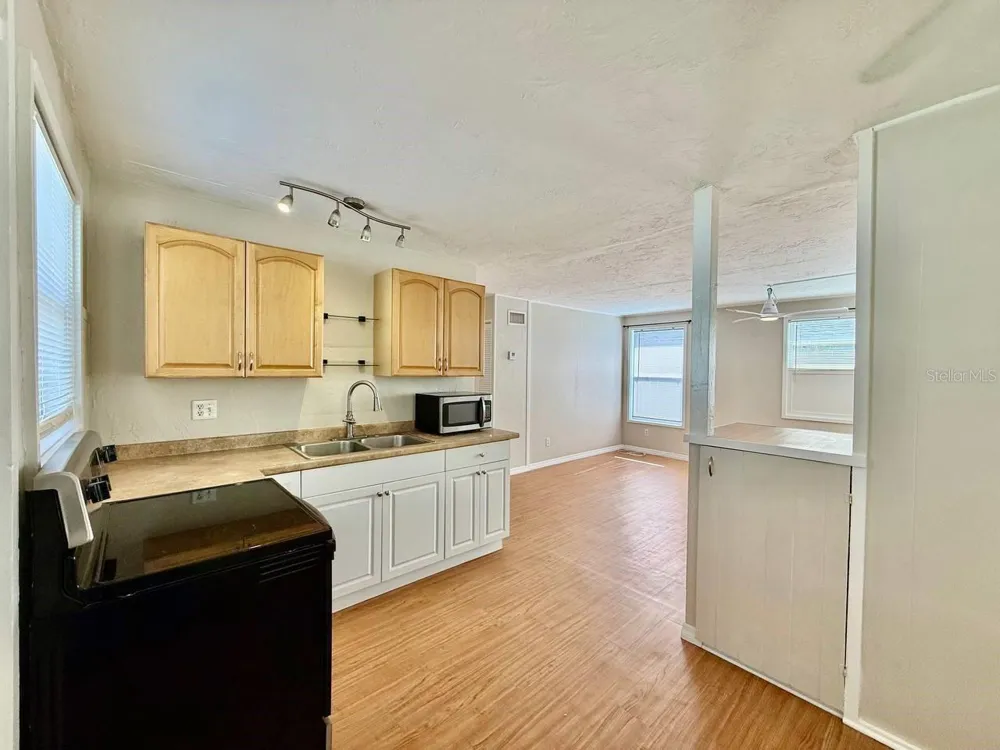 5612 18TH AVENUE S St Petersburg, FL 33707