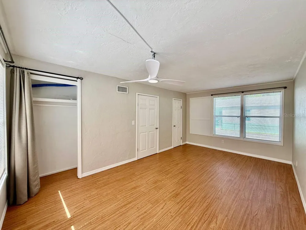 5612 18TH AVENUE S St Petersburg, FL 33707