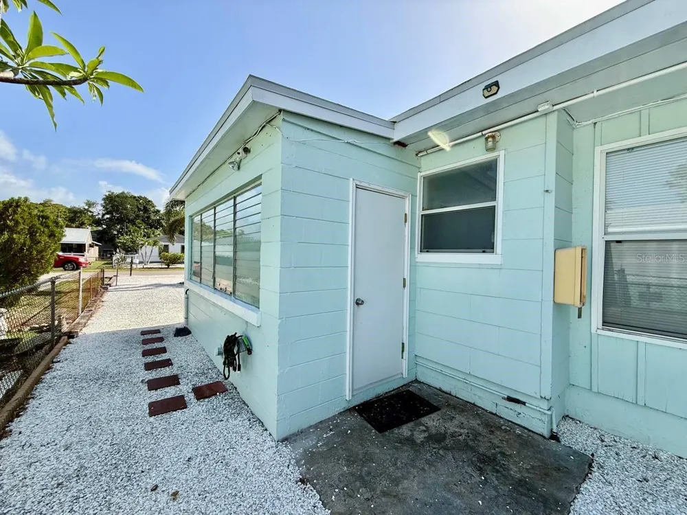 5612 18TH AVENUE S St Petersburg, FL 33707