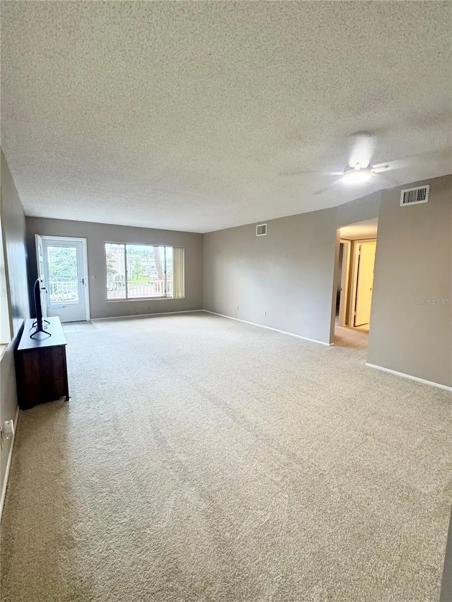 2402 ECUADORIAN WAY #40 Clearwater, FL 33763