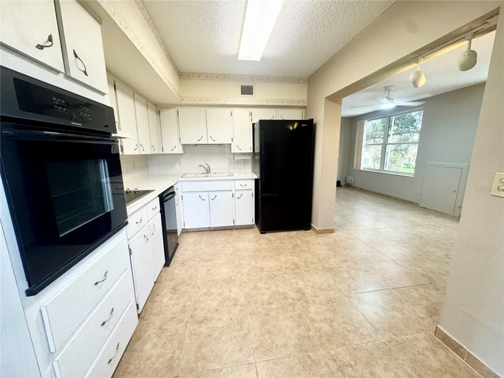 2402 ECUADORIAN WAY #40 Clearwater, FL 33763